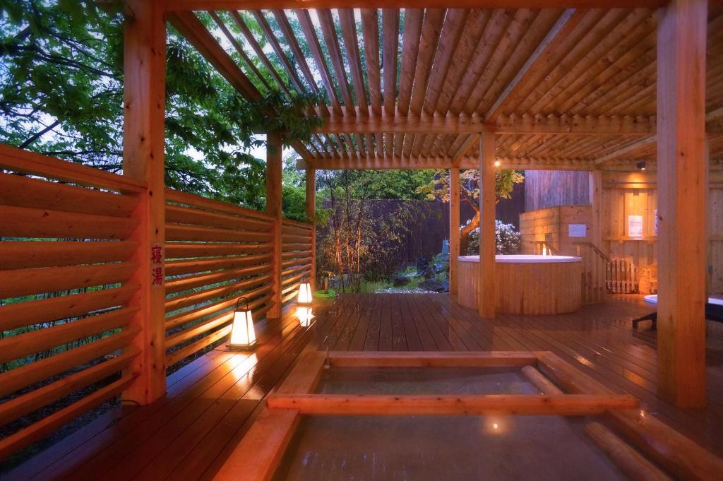 Genbikei Onsen Itsukushien Outdoor Bath