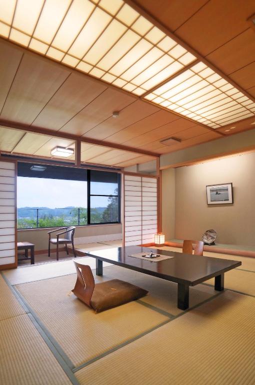 Genbikei Onsen Itsukushien Tatami Room View