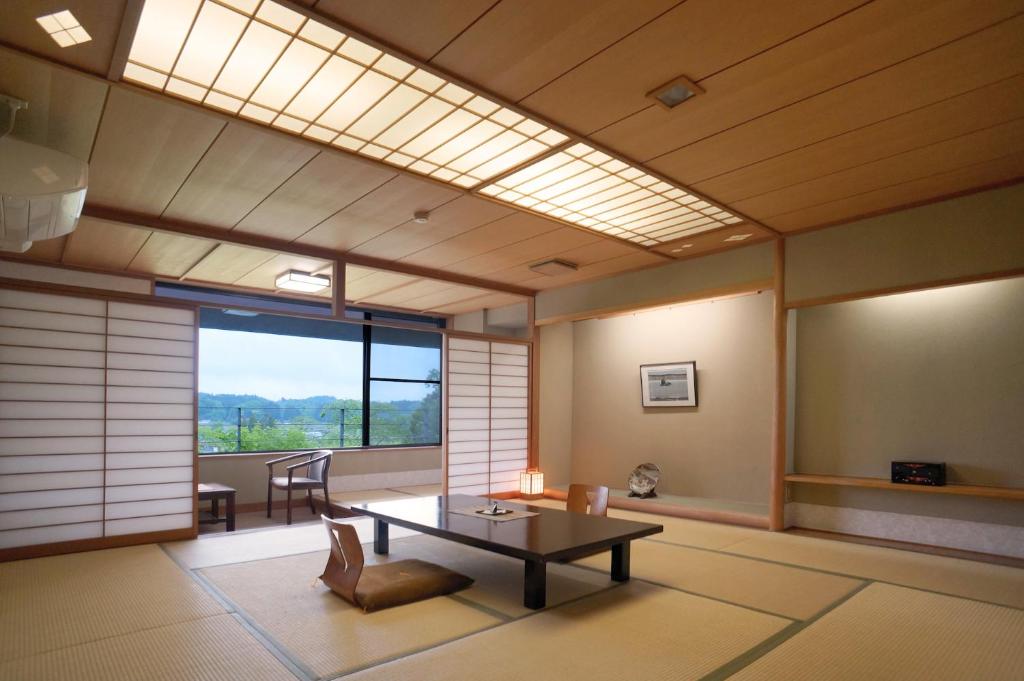 Genbikei Onsen Itsukushien Tatami Room