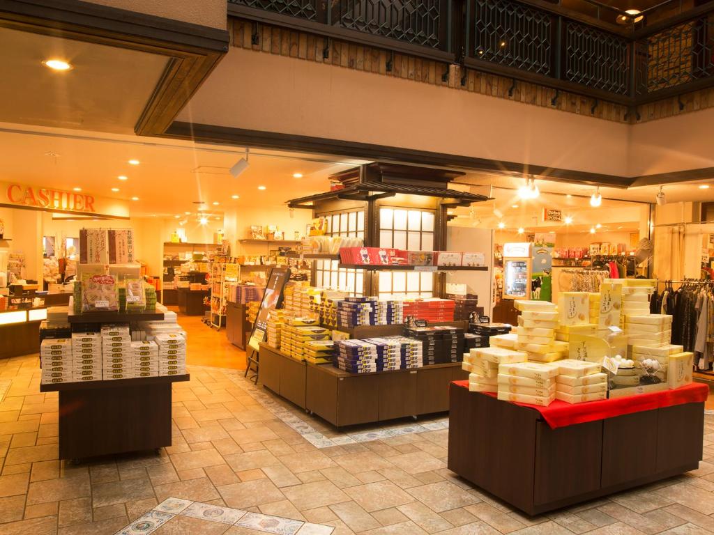 Gero Onsen Hotel Kusakabe Armeria Gift Shop