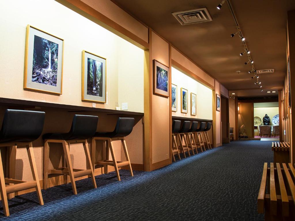 Gero Onsen Hotel Kusakabe Armeria Hallway Gallery