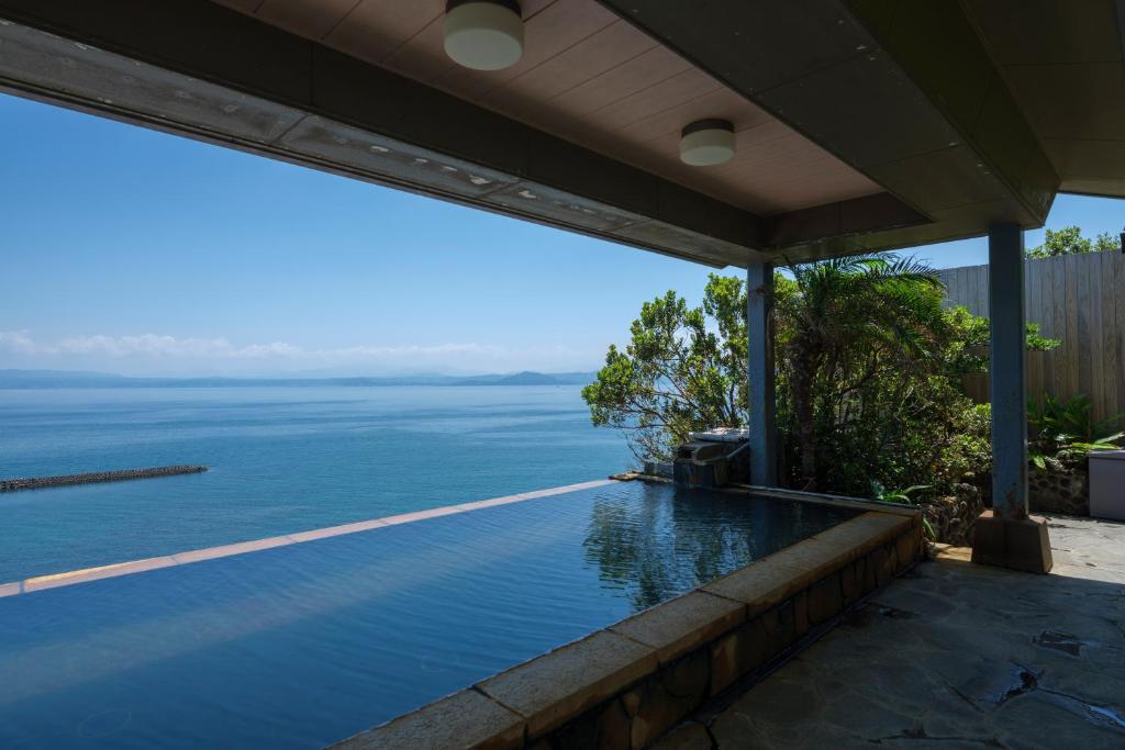 Ginsho Onsen Sea View