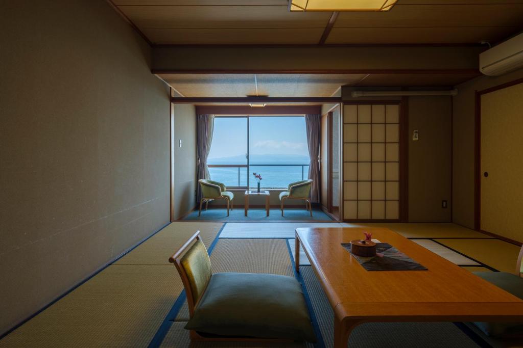 Ginsho Tatami Room Sea View