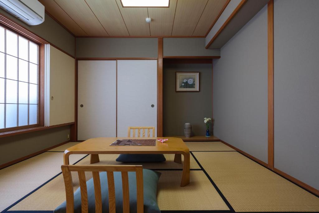 Ginsho Traditional Tatami Room