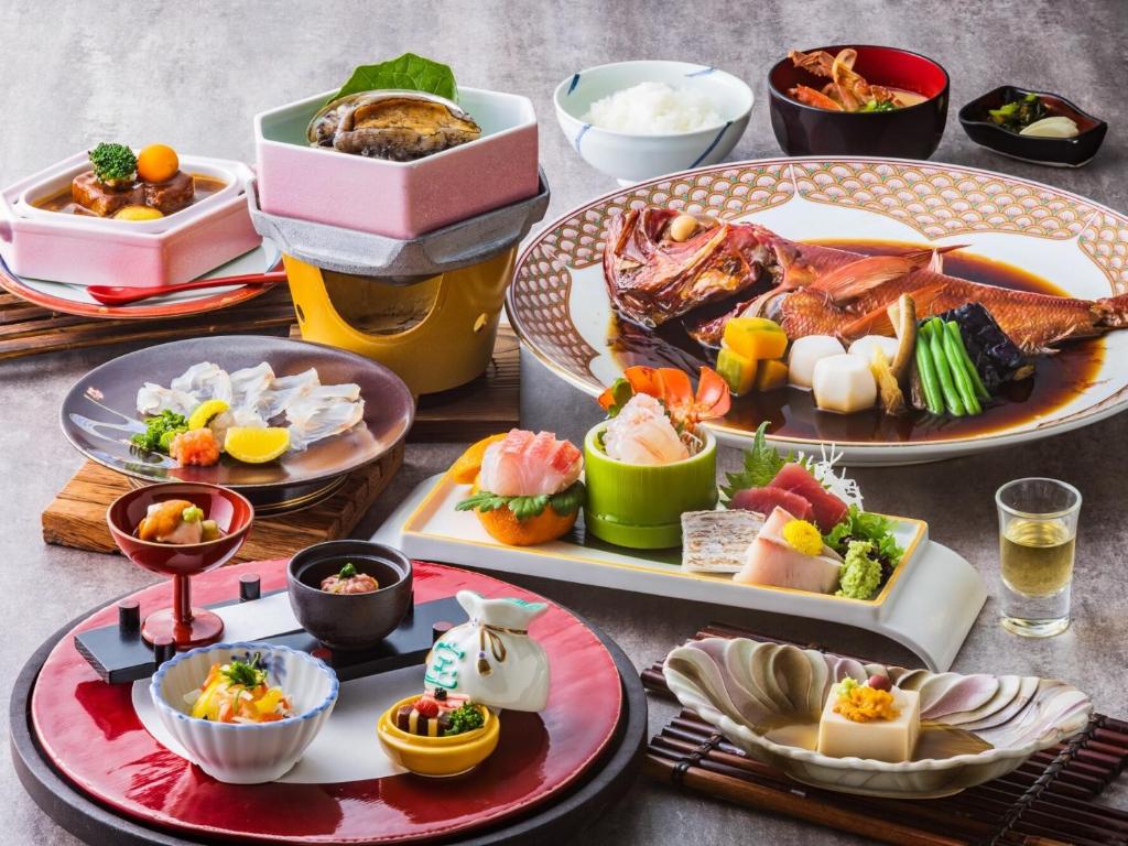 Ginsuiso Inn Inatori Kaiseki Dishes