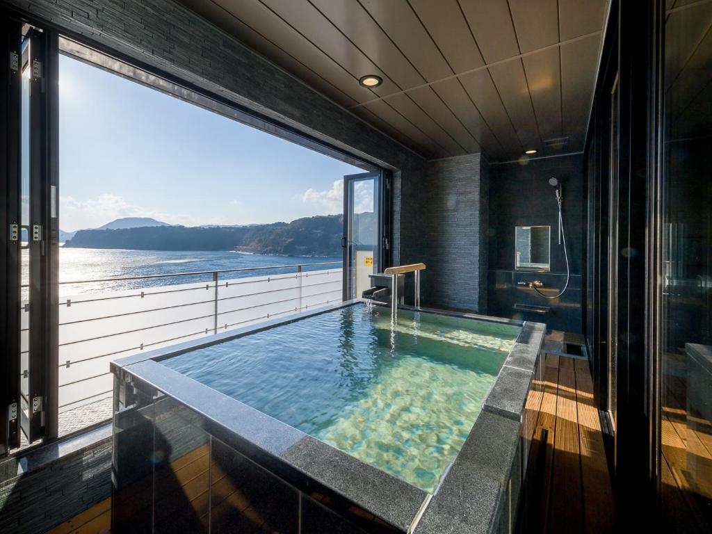 Ginsuiso Inn Inatori Onsen With Ocean View