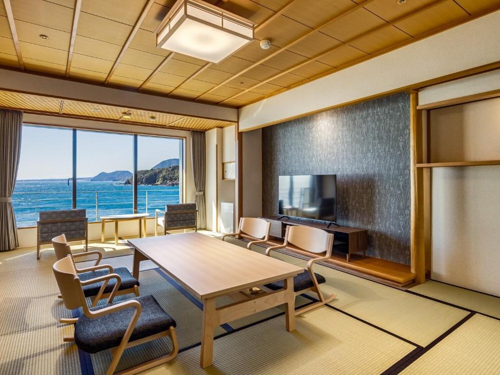 Ginsuiso Inn Inatori Seaview Tatami Room
