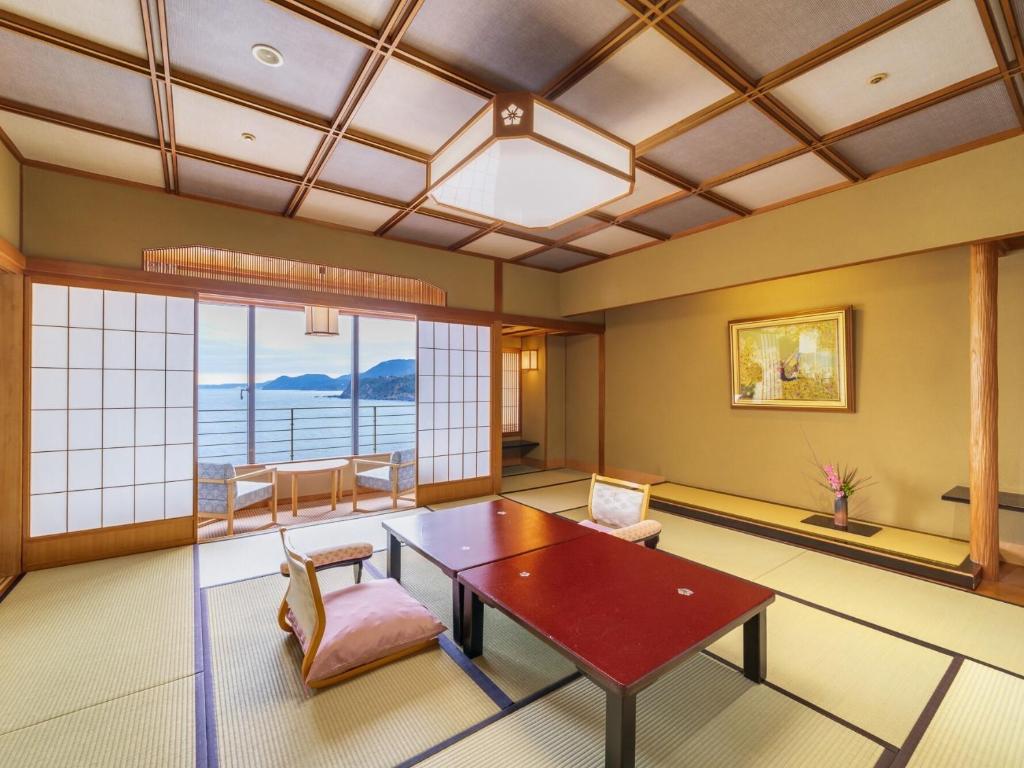 Ginsuiso Inn Inatori Tatami Room Sea View