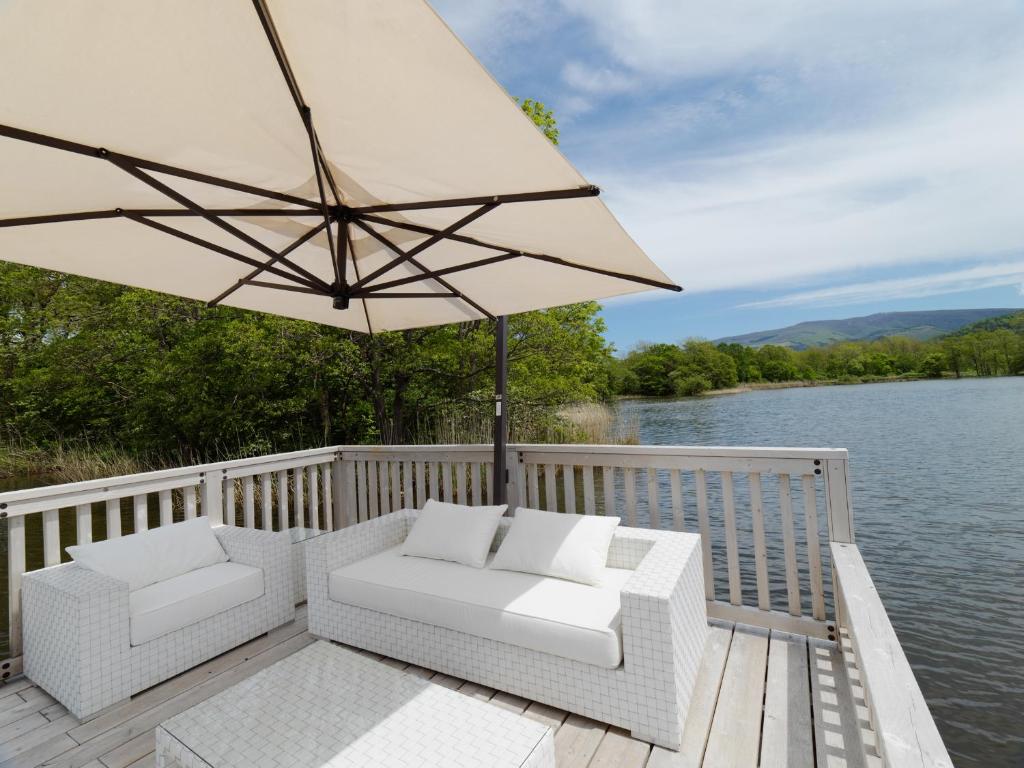 Hakodate Onuma Tsuruga Resort Lakeside Deck