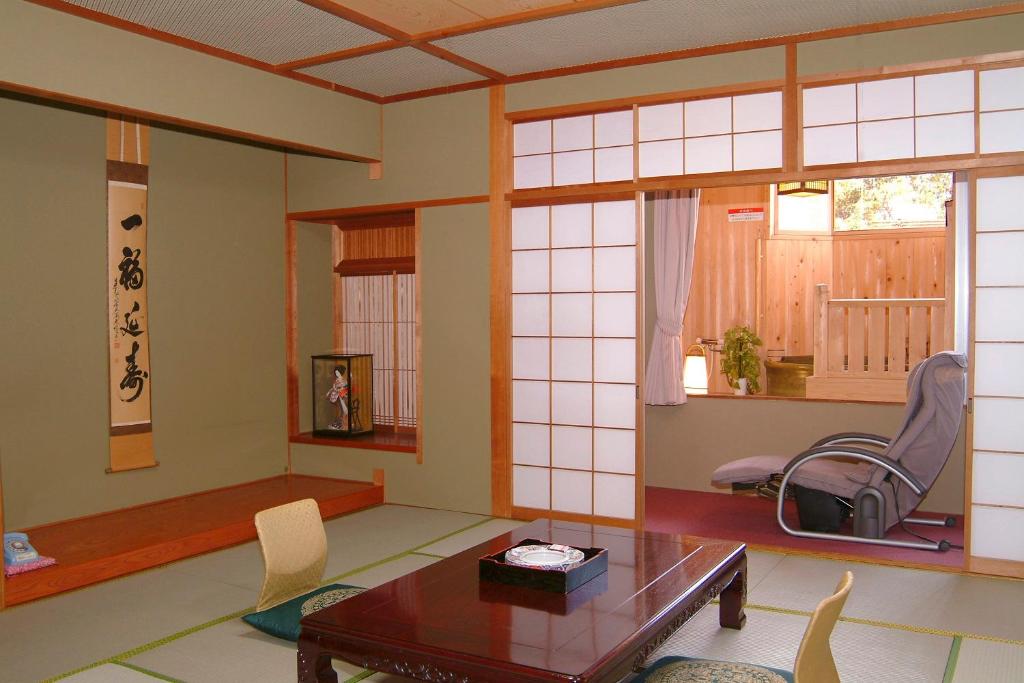 Hakuwaso Tatami Room Shoji Doors