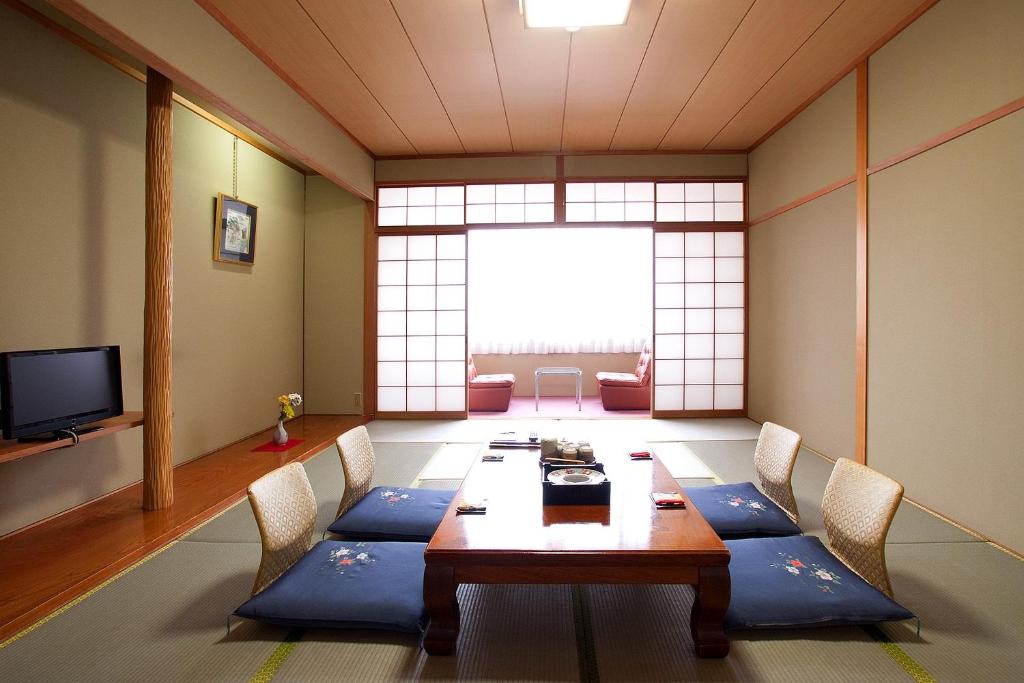 Hakuwaso Tatami Room With Low Table
