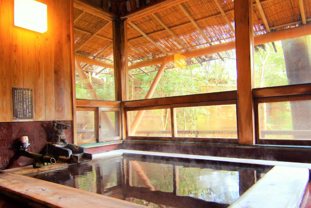 Hanafubuki Onsen Bathroom