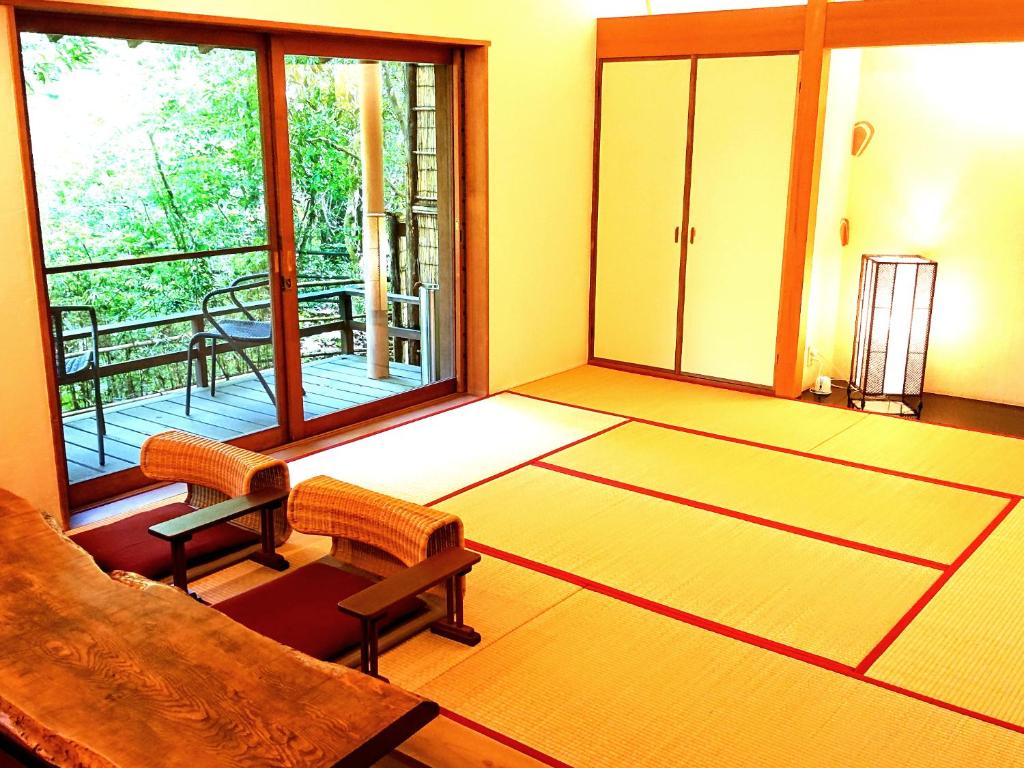 Hanafubuki Tatami Room Balcony View