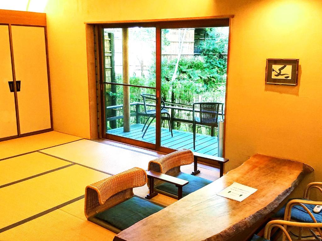 Hanafubuki Tatami Room Garden View