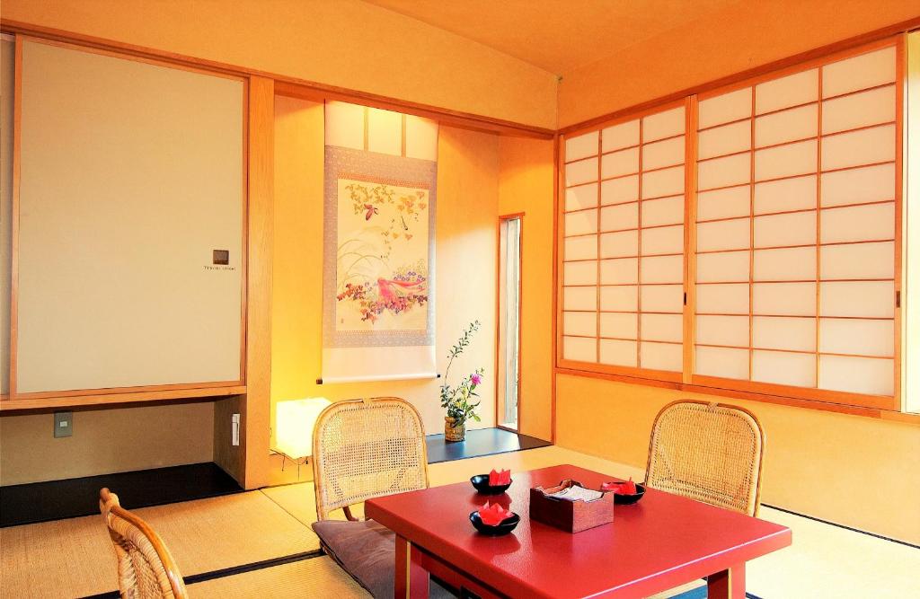 Hanafubuki Tatami Room Red Table Shoji
