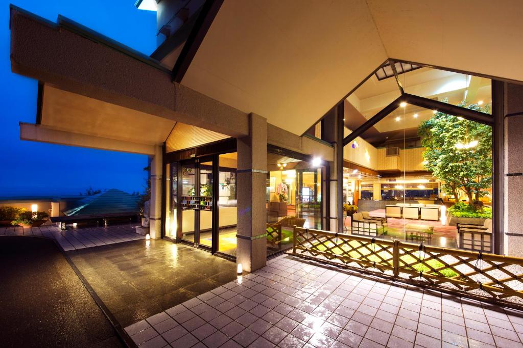 Hanajukai Exterior Night
