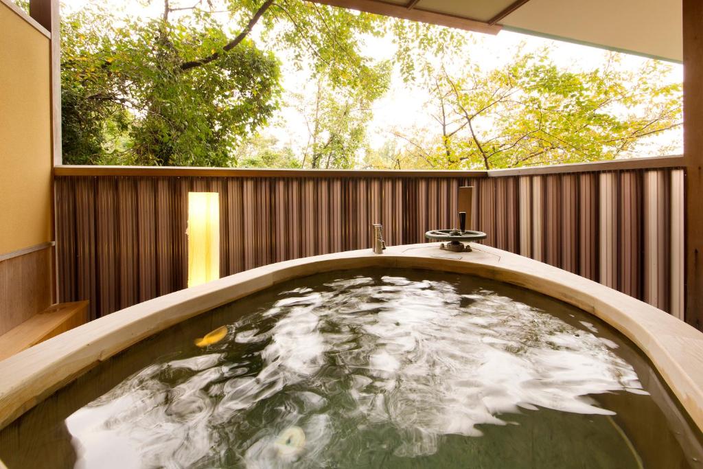 Hanajukai Outdoor Onsen