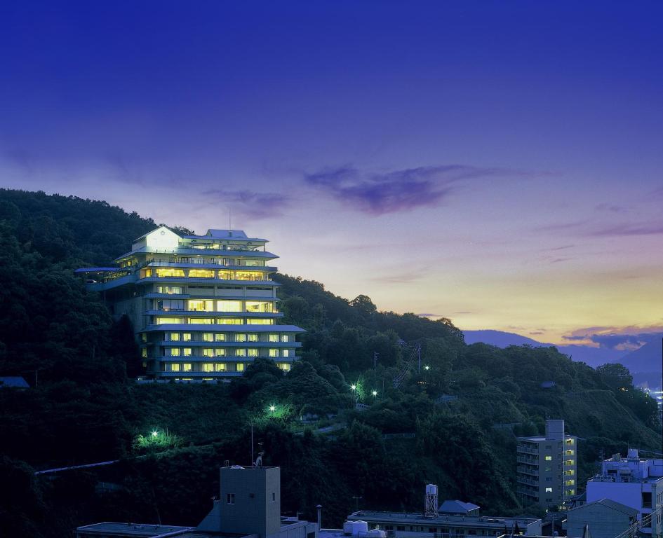 Hanajukai Ryokan Exterior Dusk