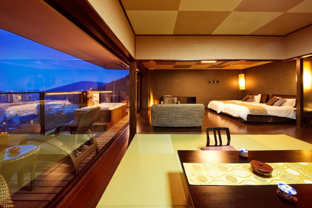 Hanajukai Tatami Room Beds Balcony View