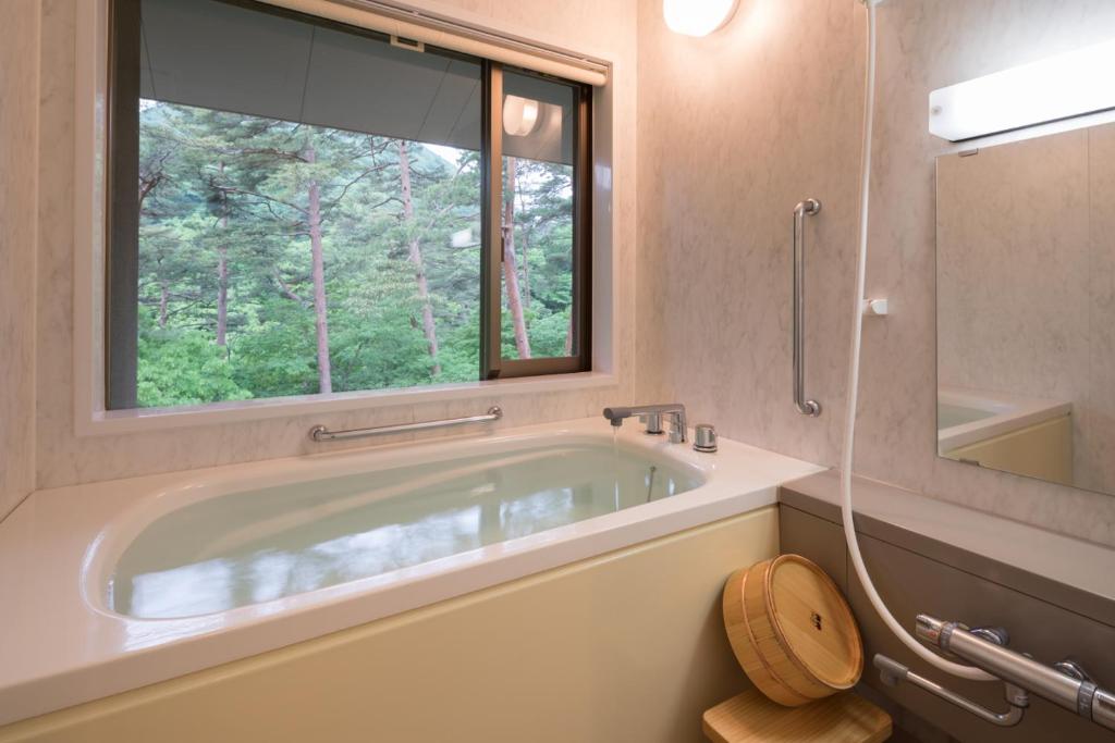 Hanamakionsen Kashoen Bathroom View
