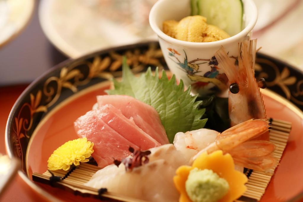 Hanamakionsen Kashoen Kaiseki Dish