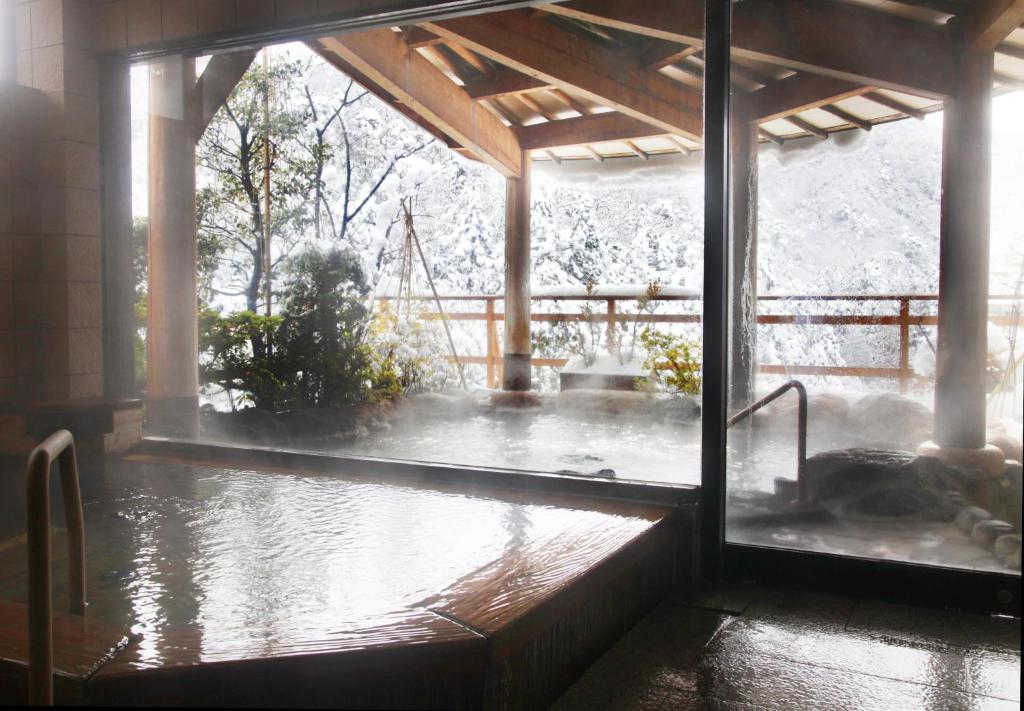 Hanamurasaki Onsen Winter View