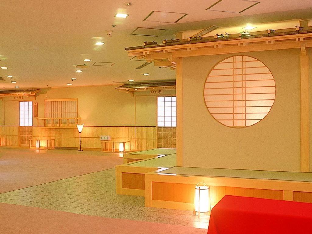 Hanayagi No Sho Keizan Interior With Lanterns