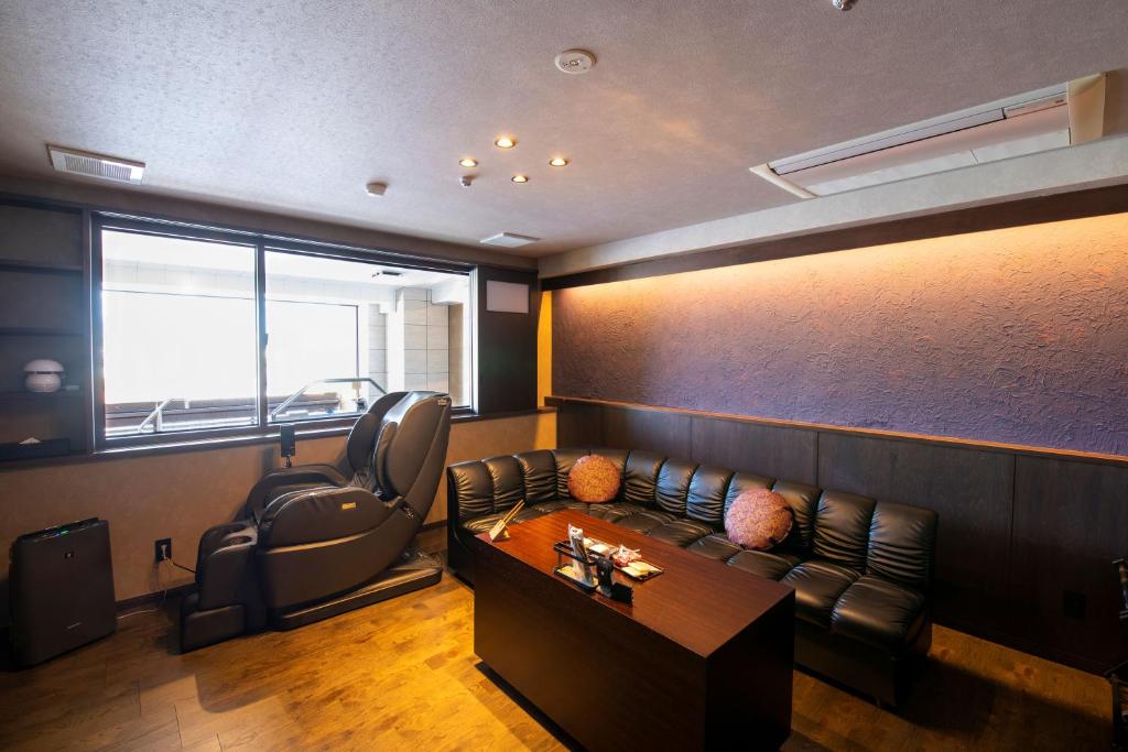 Hanayagi No Sho Keizan Lounge Massage Chair