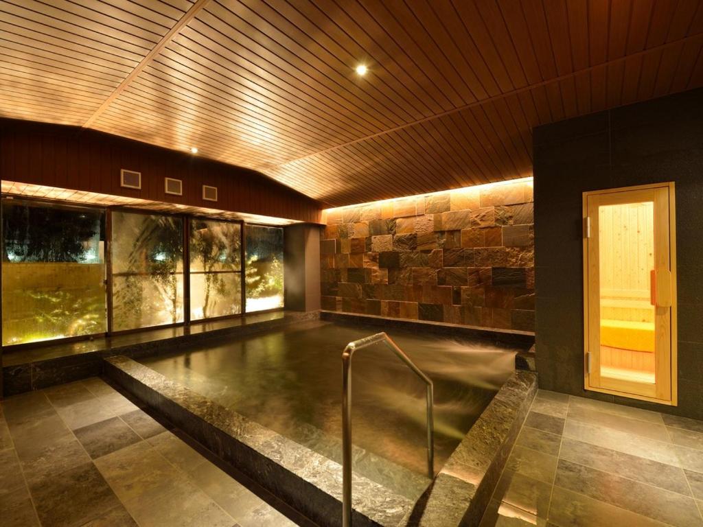 Hanayashiki Ukifune En Indoor Onsen