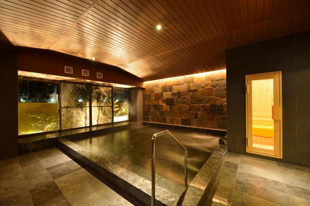 Hanayashiki Ukifune En Onsen Bath