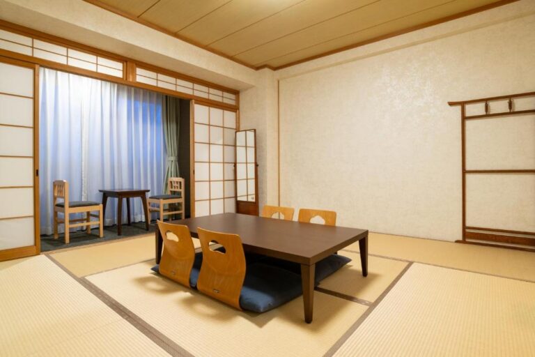 Hashidate Bay Hotel Tatami Room Shoji Doors