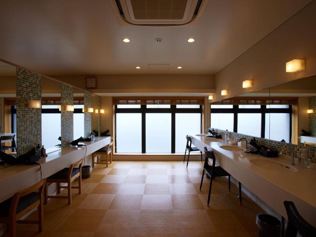 Hatoya Zuihokaku Kyoto Onsen Vanity Area