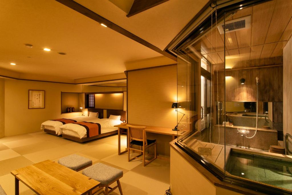 Hayamakan Modern Japanese Room