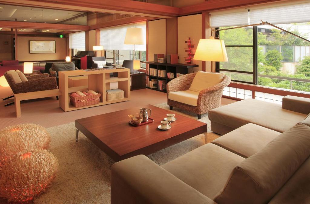 Hayamakan Modern Lounge