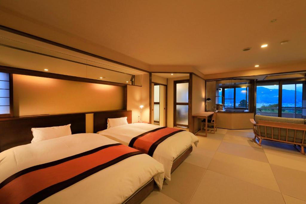 Hayamakan Tatami Room Mountain View