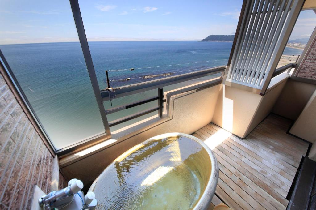 Heiseikan Shiosaitei Balcony Bath