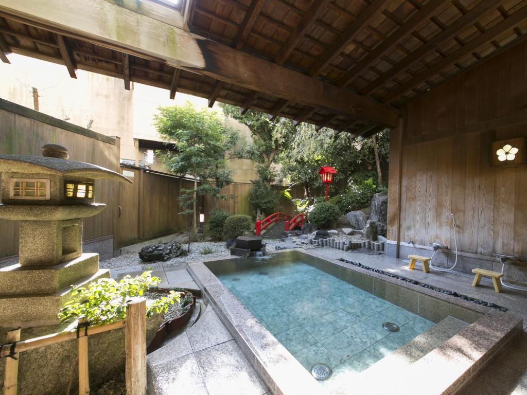 Hiranoya Onsen Bath