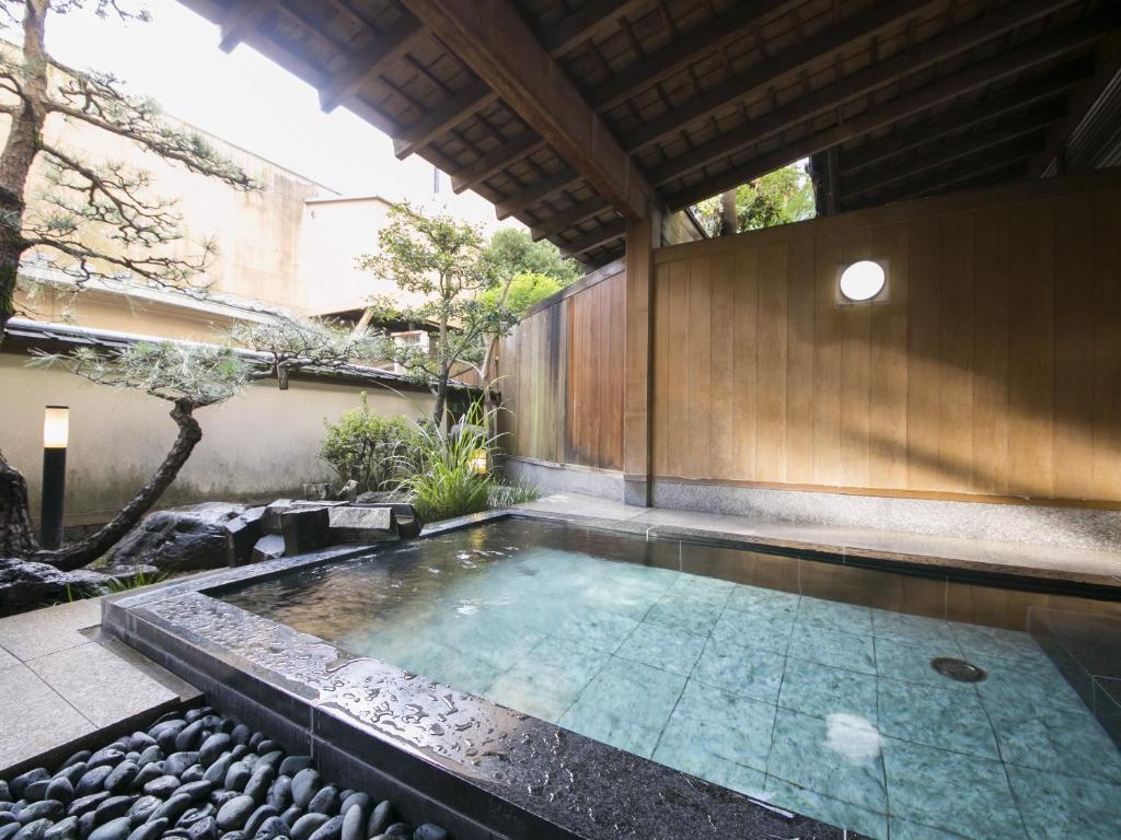 Hiranoya Rooftop Onsen