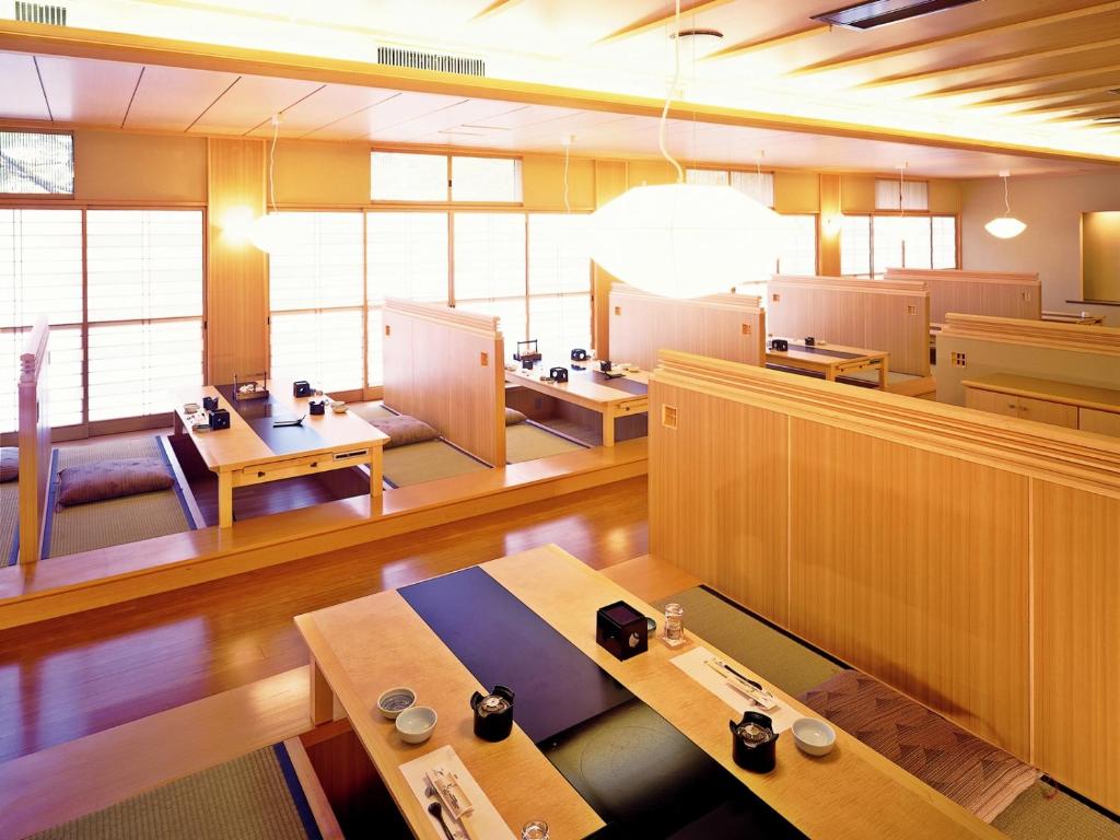 Hirugami Grand Hotel Tenshin Dining Area