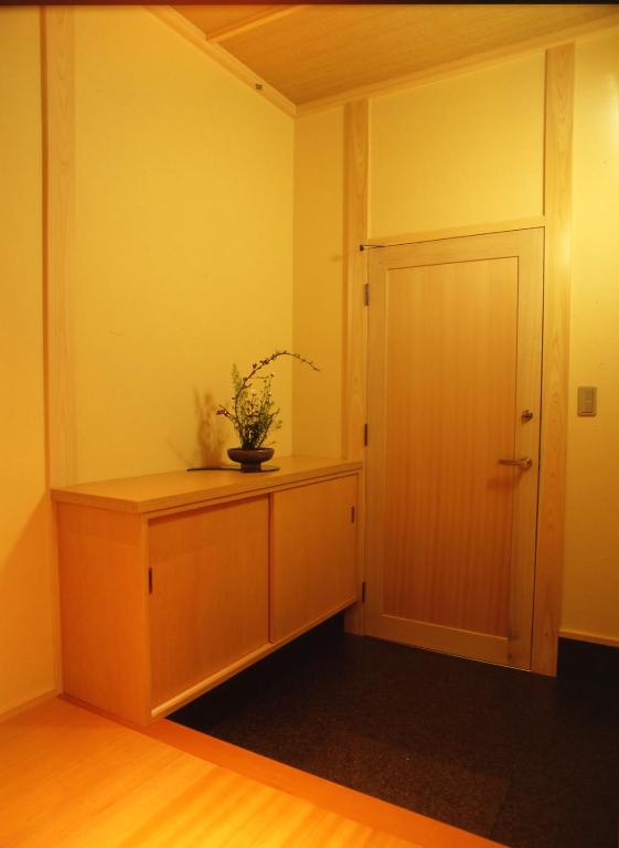 Hitomaru Kadan Wooden Cabinet Door