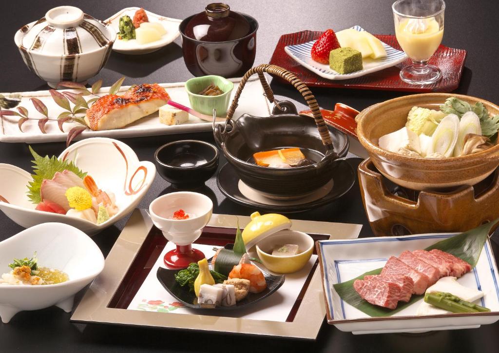 Honjin Hiranoya Bekkan Ryokan Kaiseki Meal