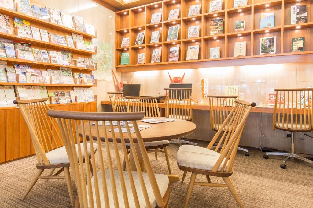 Honjin Hiranoya Bekkan Ryokan Reading Lounge