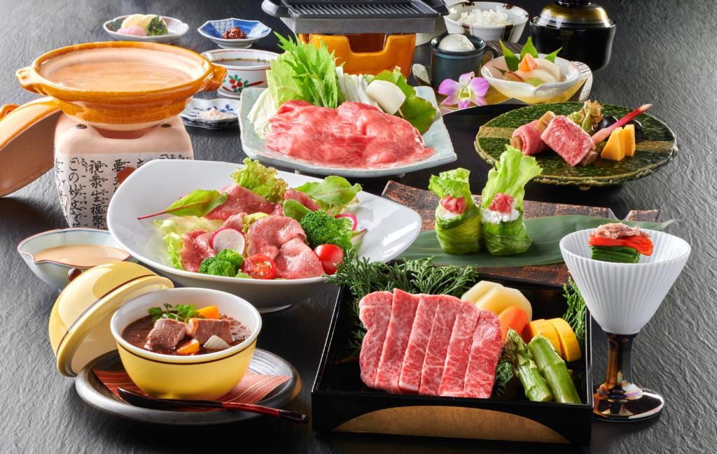 Honjin Hiranoya Kachoan Kaiseki Meal