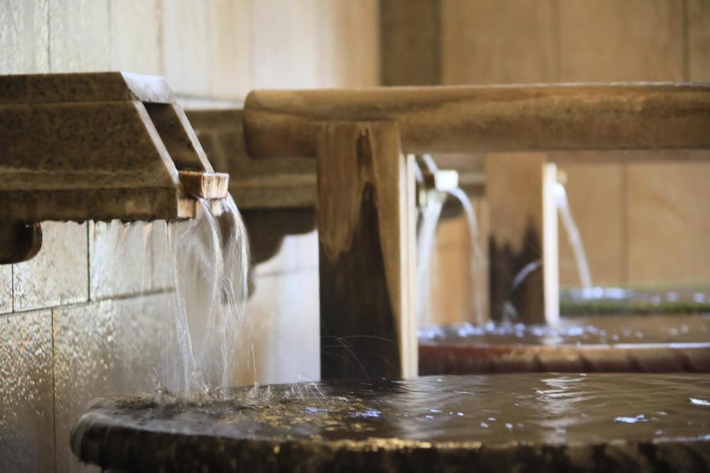 Hot Spring Resort Matsunoi Onsen Water Flow