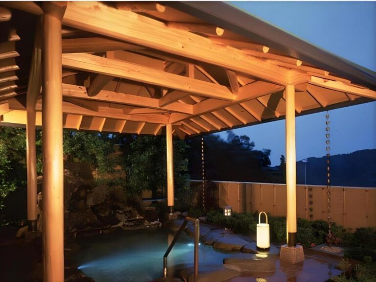 Hotel Akane Onsen Night