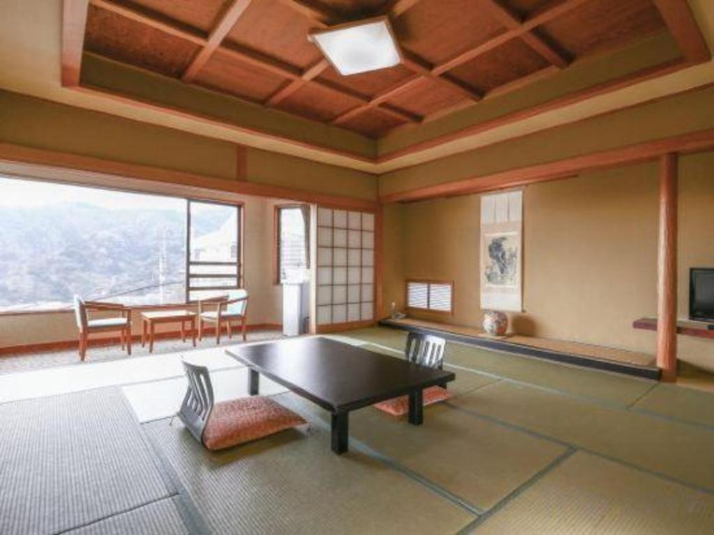 Hotel Akane Tatami Room Tea Table View