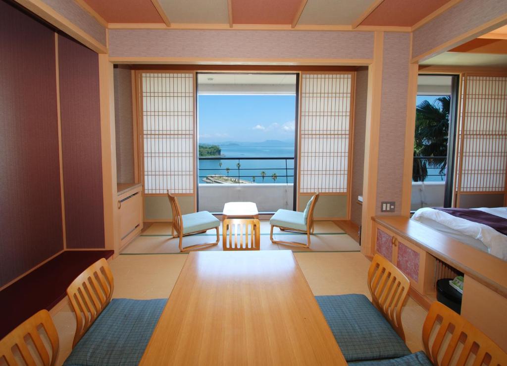 Hotel Alegria Gardens Amakusa Tatami Room Sea View
