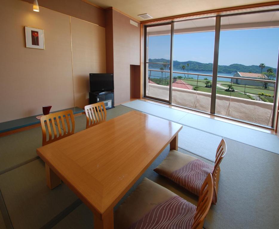 Hotel Alegria Gardens Amakusa Tatami Room Sea View