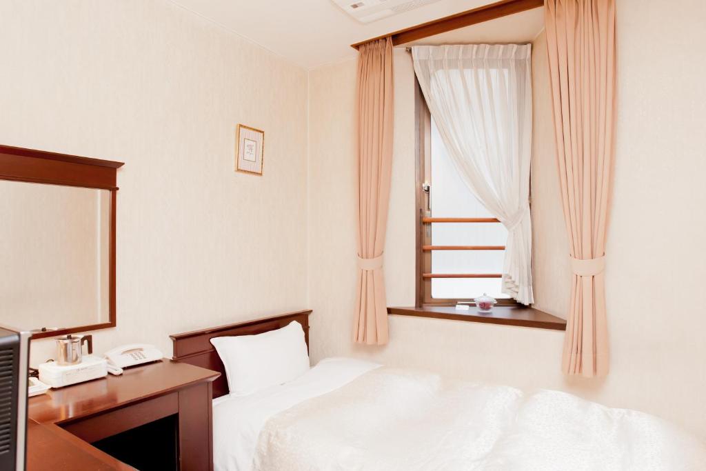 Hotel Hanakomichi Single Room