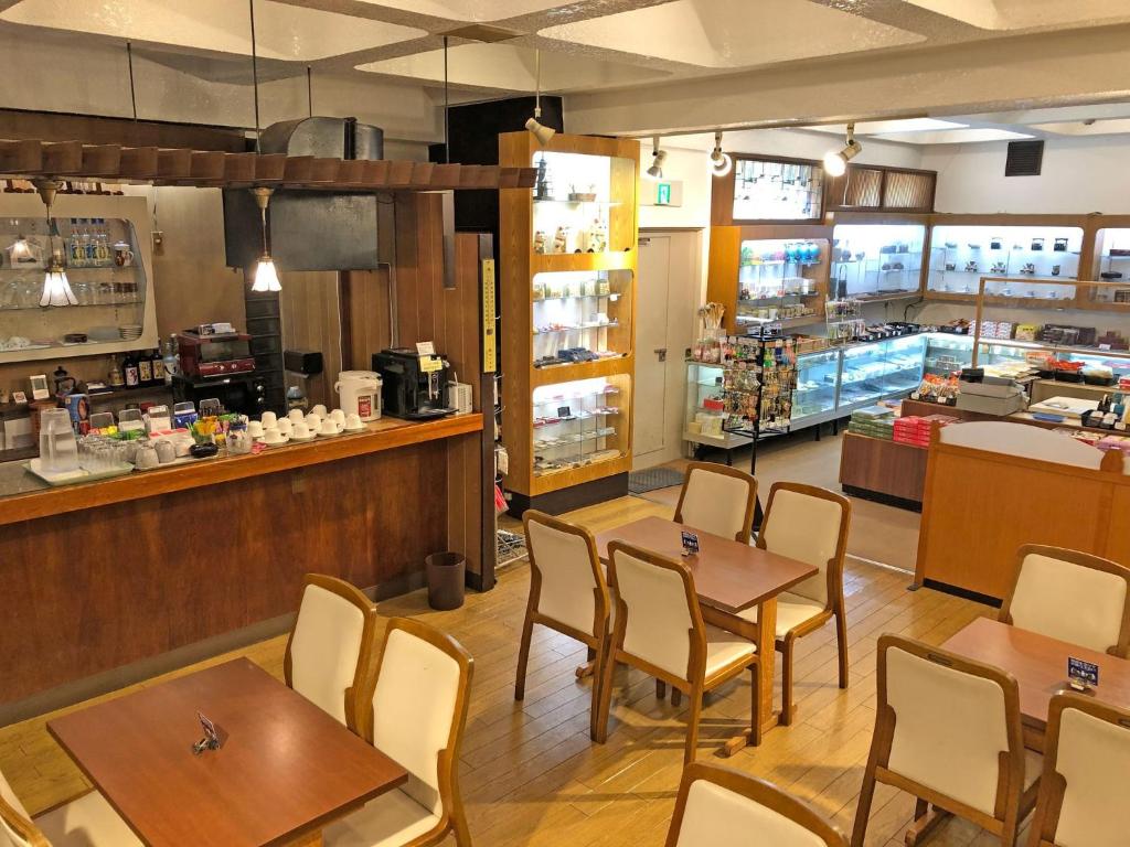 Hotel Harumoto Cafe Area